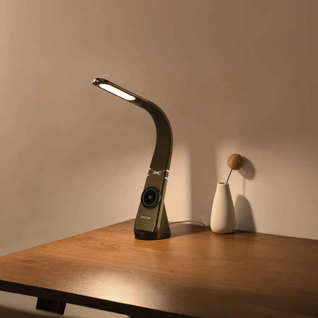 Green Lion MAG LED Gooseneck Desk Lamp with Wireless Charger