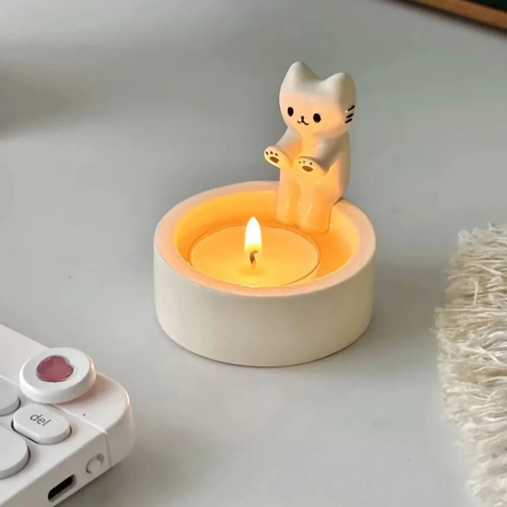 Cute Cat Candlestick Creative Aromatherapy Candle Holder Desktop Decoration Birthday Gift Ornament